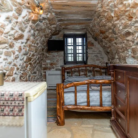 Mitatos - Authentic Naxian Ligaridia