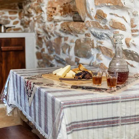 Mitatos Naxos - Apeiranthos בית נופש *