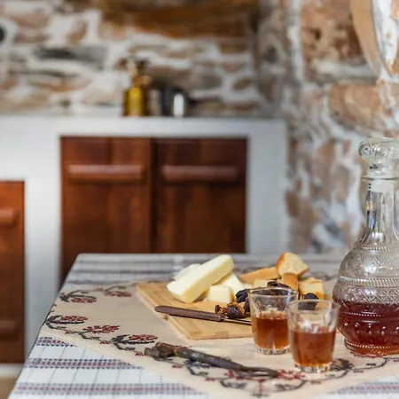 Mitatos - Authentic Naxian *