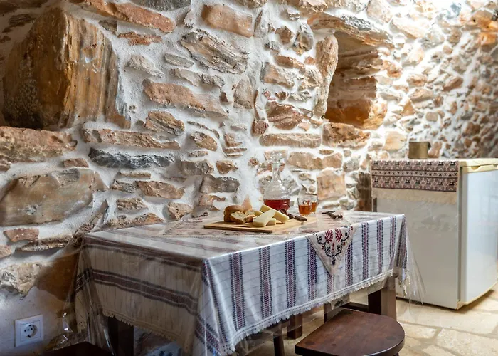 Mitatos Naxos - Apeiranthos Holiday home Ligaridia